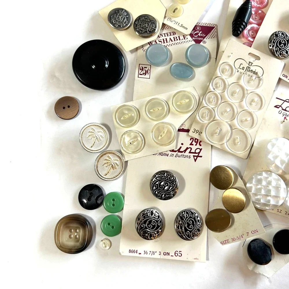 Vintage Buttons Carded and Loose‎